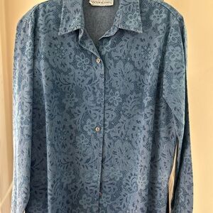 Victoria Jones Woman Blue Floral Button Down Shirt